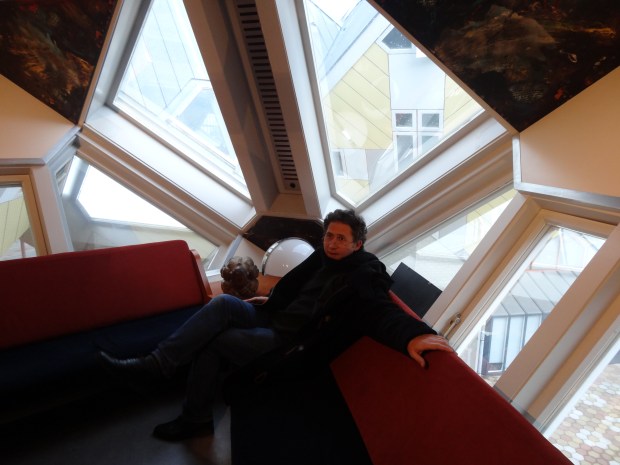 maison cube Rotterdam